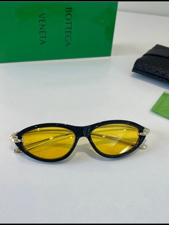 Bottega Veneta Black Cat Eye Gold Knot Yellow Lens Sunnies main image 6